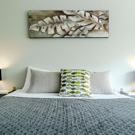 Birches Serviced Apartments Melbourne Exterior photo
