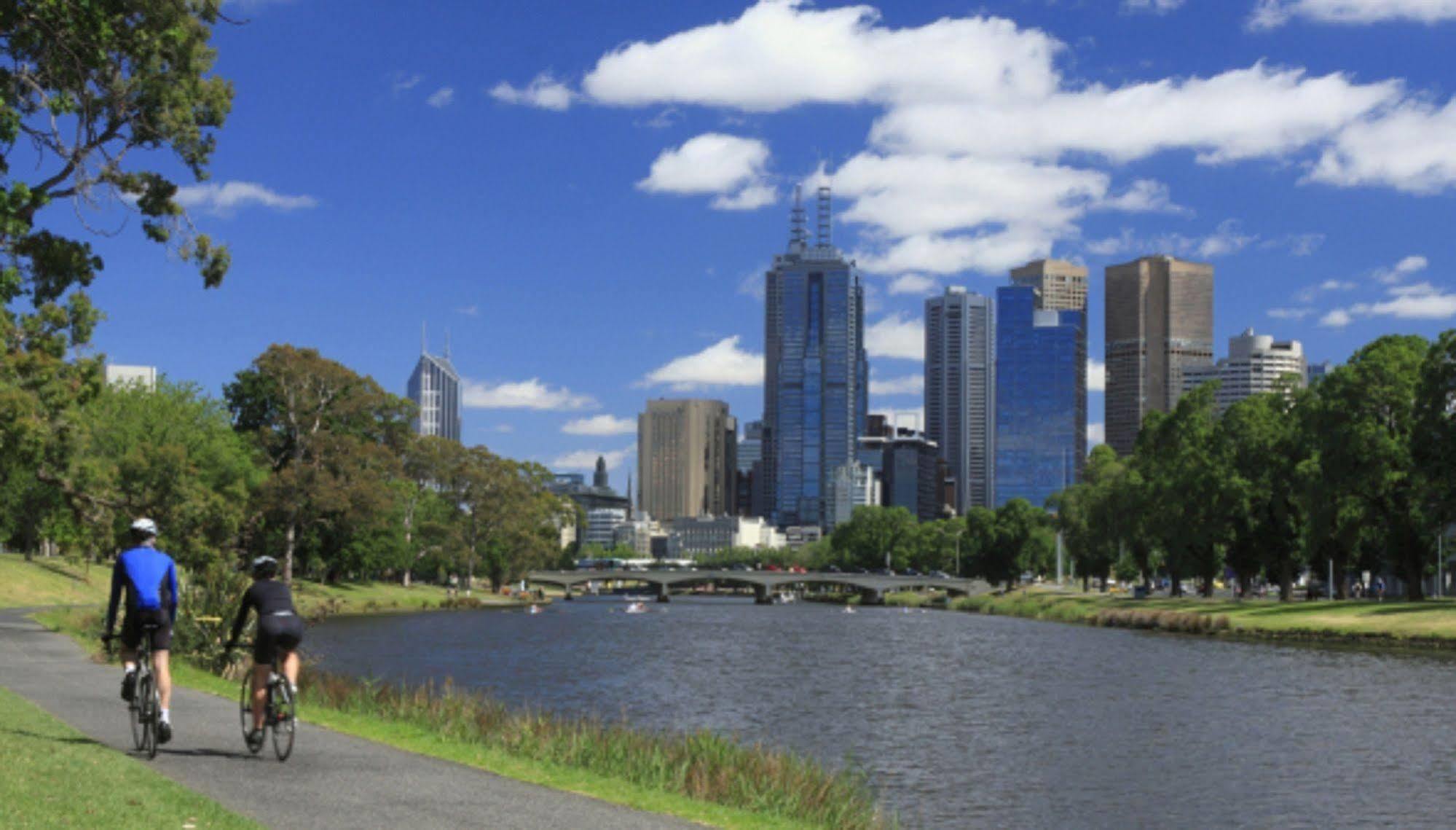 Birches Serviced Apartments Melbourne Exterior photo